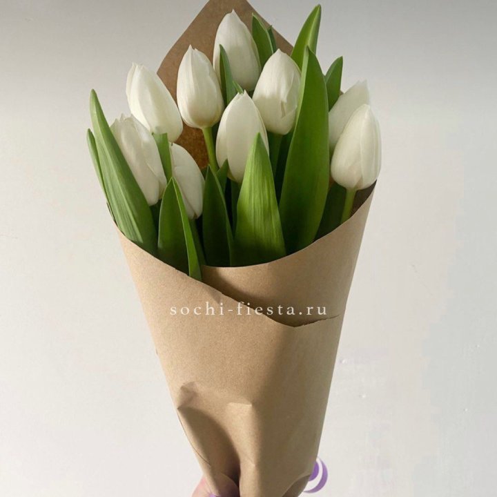 Букет белых тюльпанов в Нижнем Тагиле