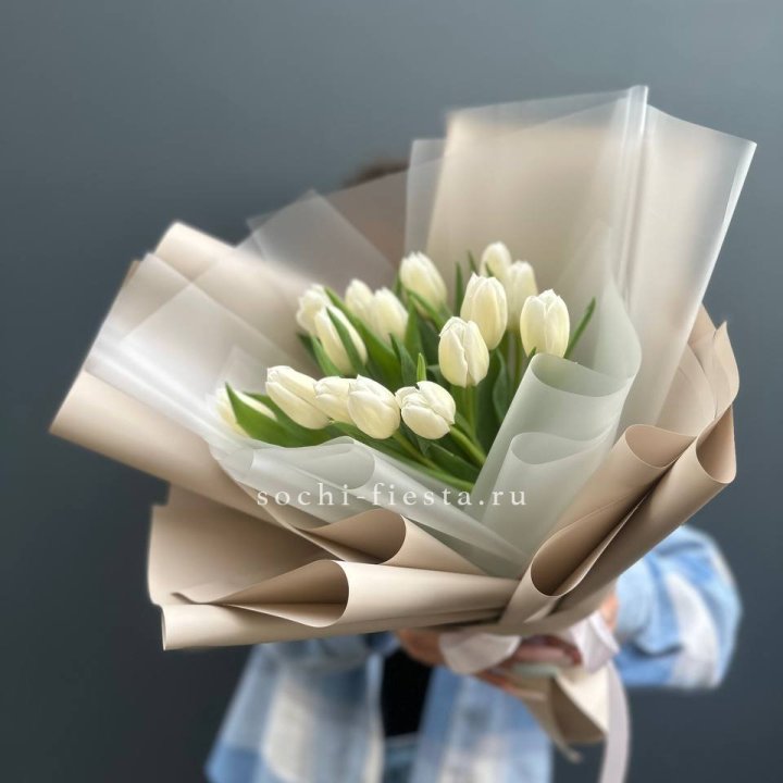 Букет из 15 белых тюльпанов в Нижнем Тагиле