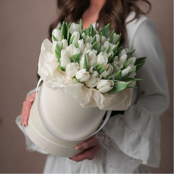 Тюльпаны в цилиндре  в Нижнем Тагиле